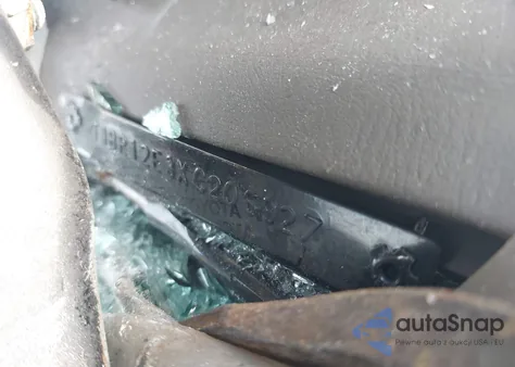 1999 Toyota Corolla Ce z USA, uszkodzony, nr VIN 2T1BR12E3XC206927